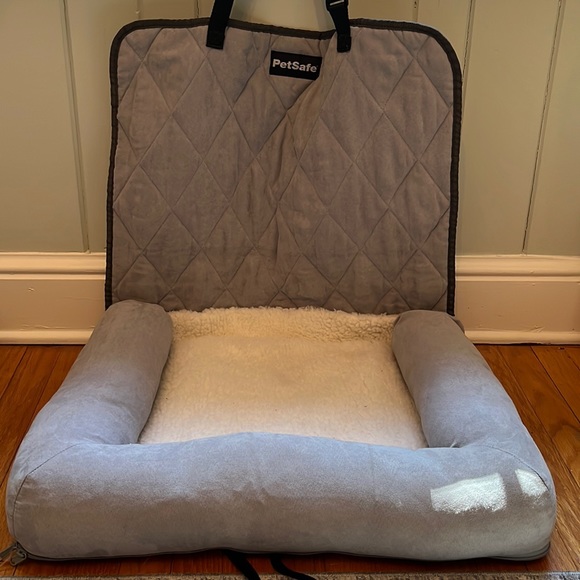PetSafe dog car bed size small